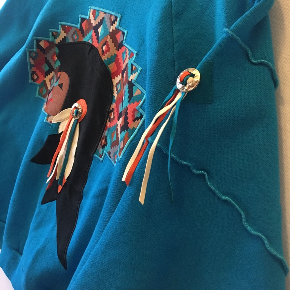 VinTaGe AmEricAn IndiAn swEatShirt🏹🪶🦋 - Picture 6 of 8